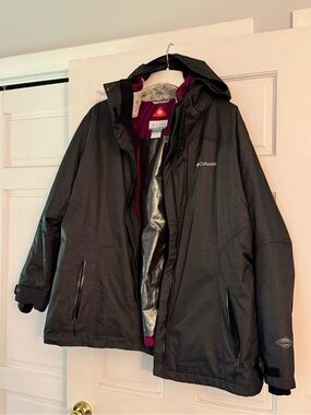 Columbia Black Ski Jacket with Maroon Lining